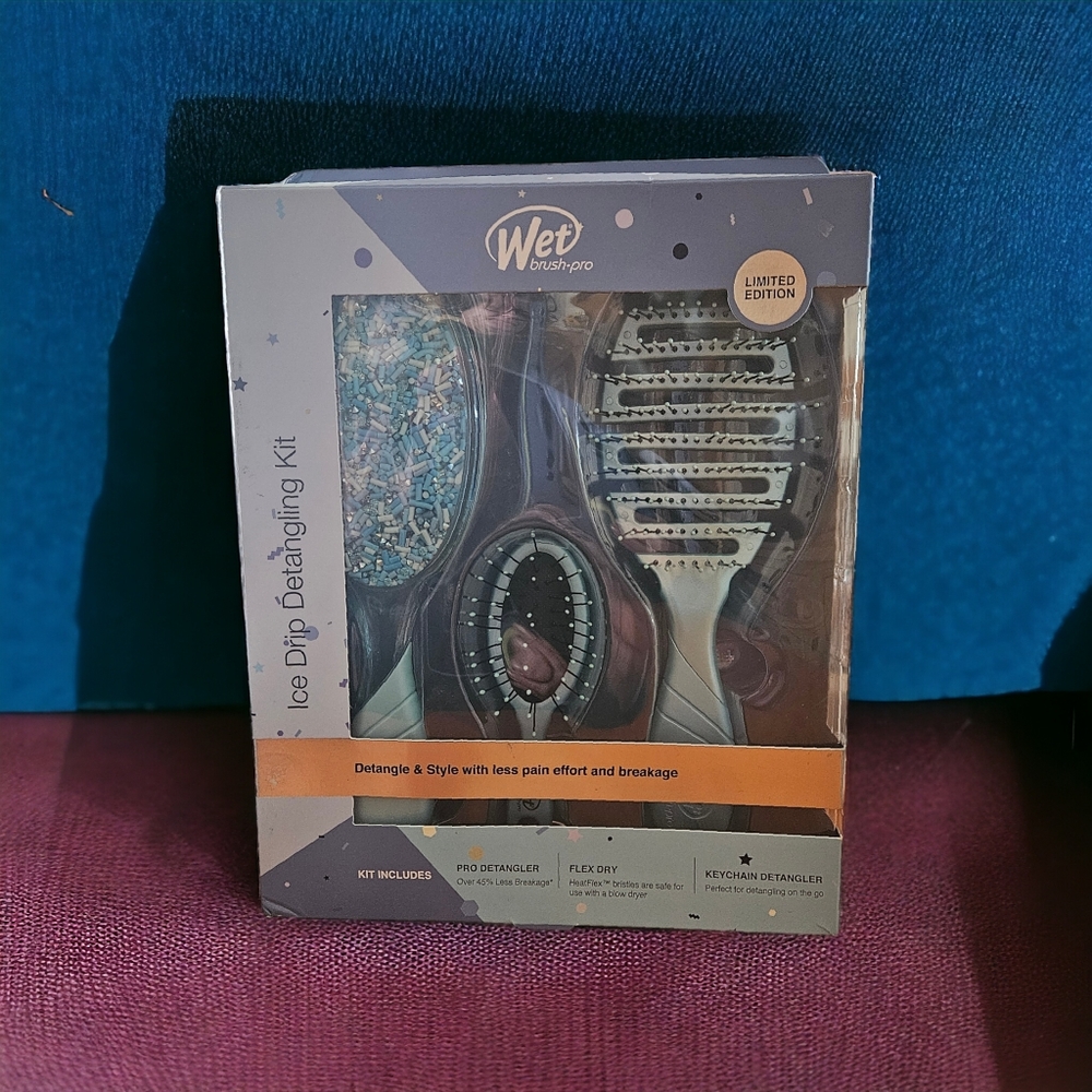 New Limited Addition Set of 3 Wet Brush Pro Kit